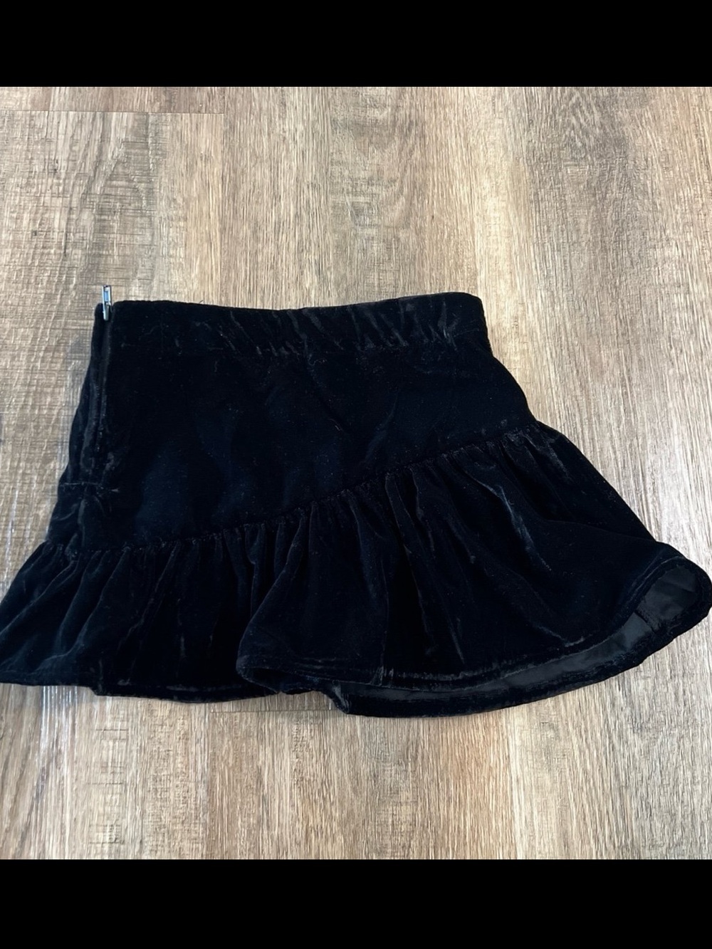NWOT H&M girls velvet skirt 4T